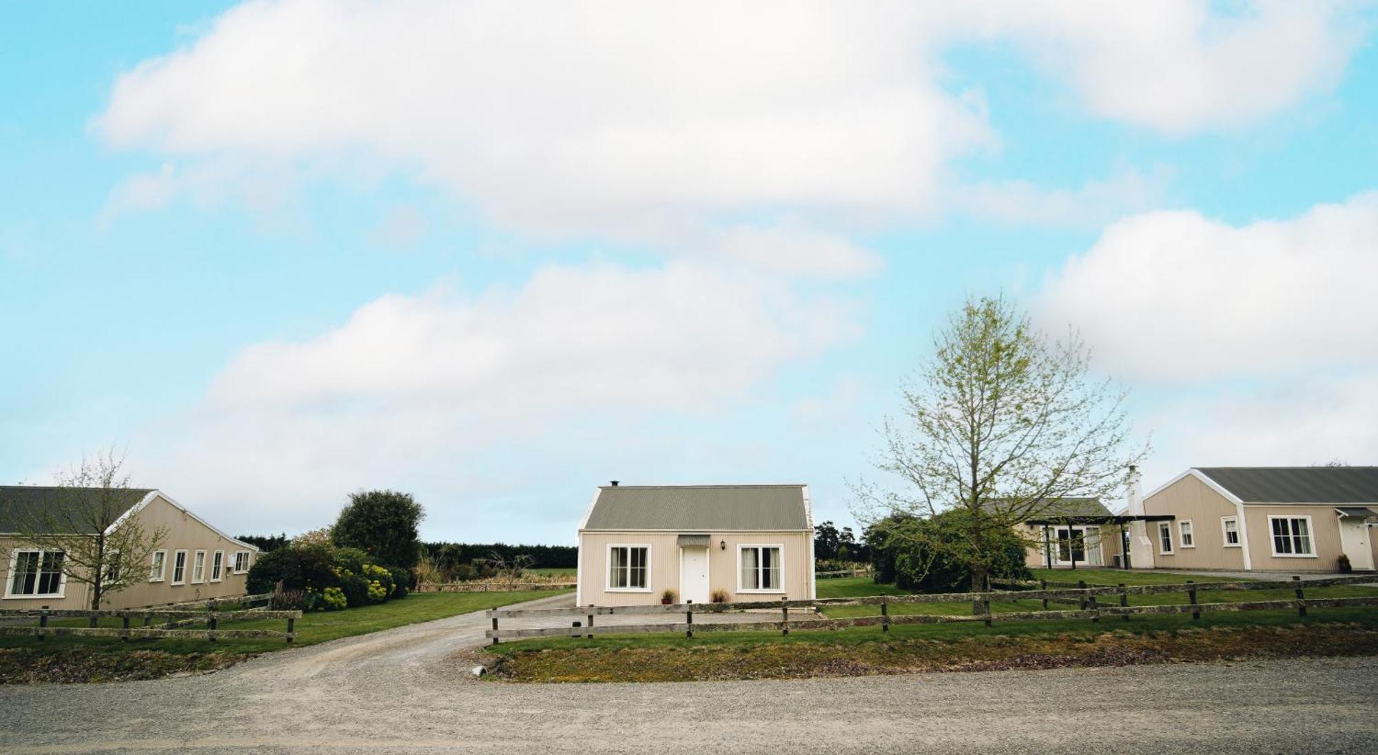 Brackenridge Country Retreat & Spa Martinborough Exterior photo