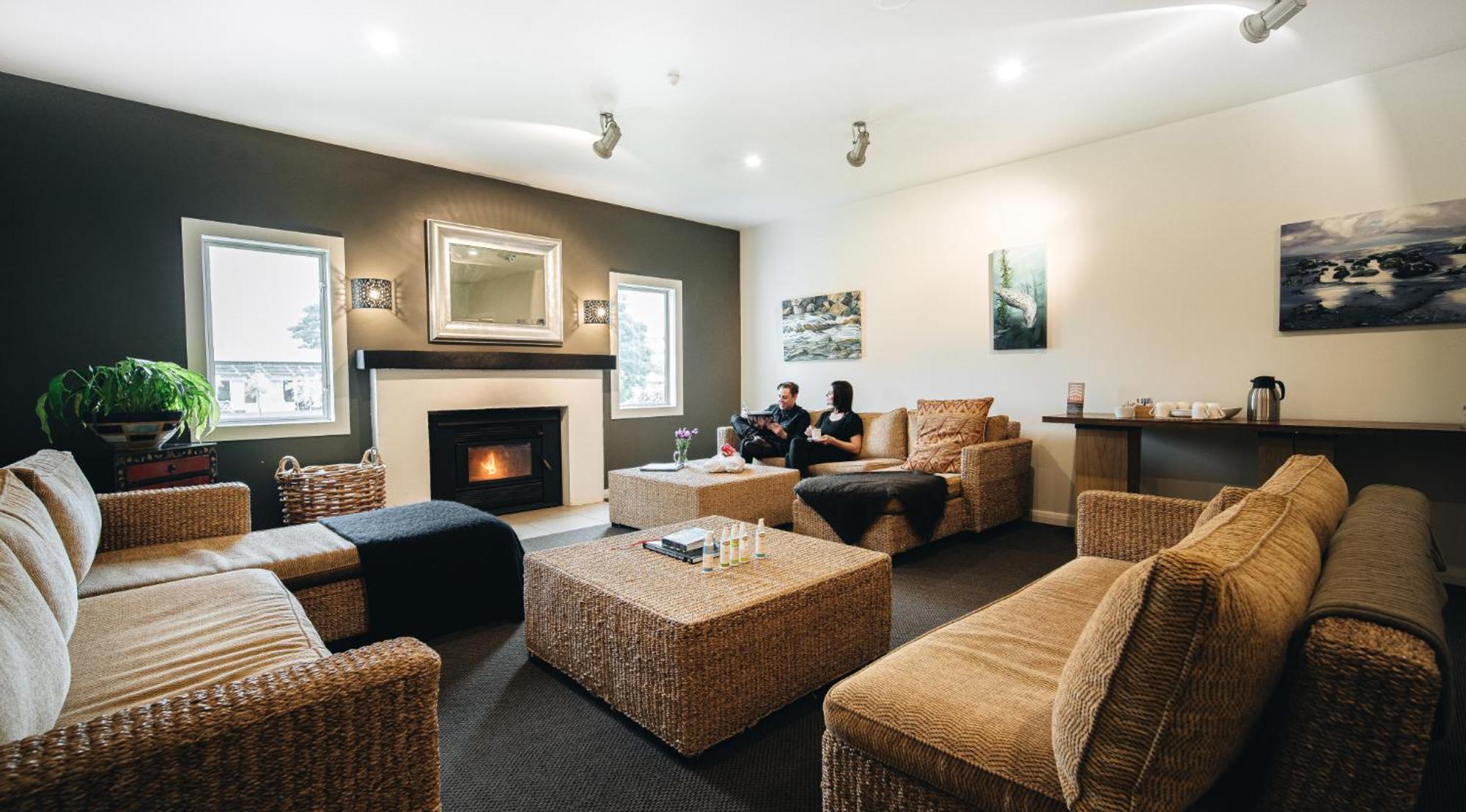 Brackenridge Country Retreat & Spa Martinborough Exterior photo