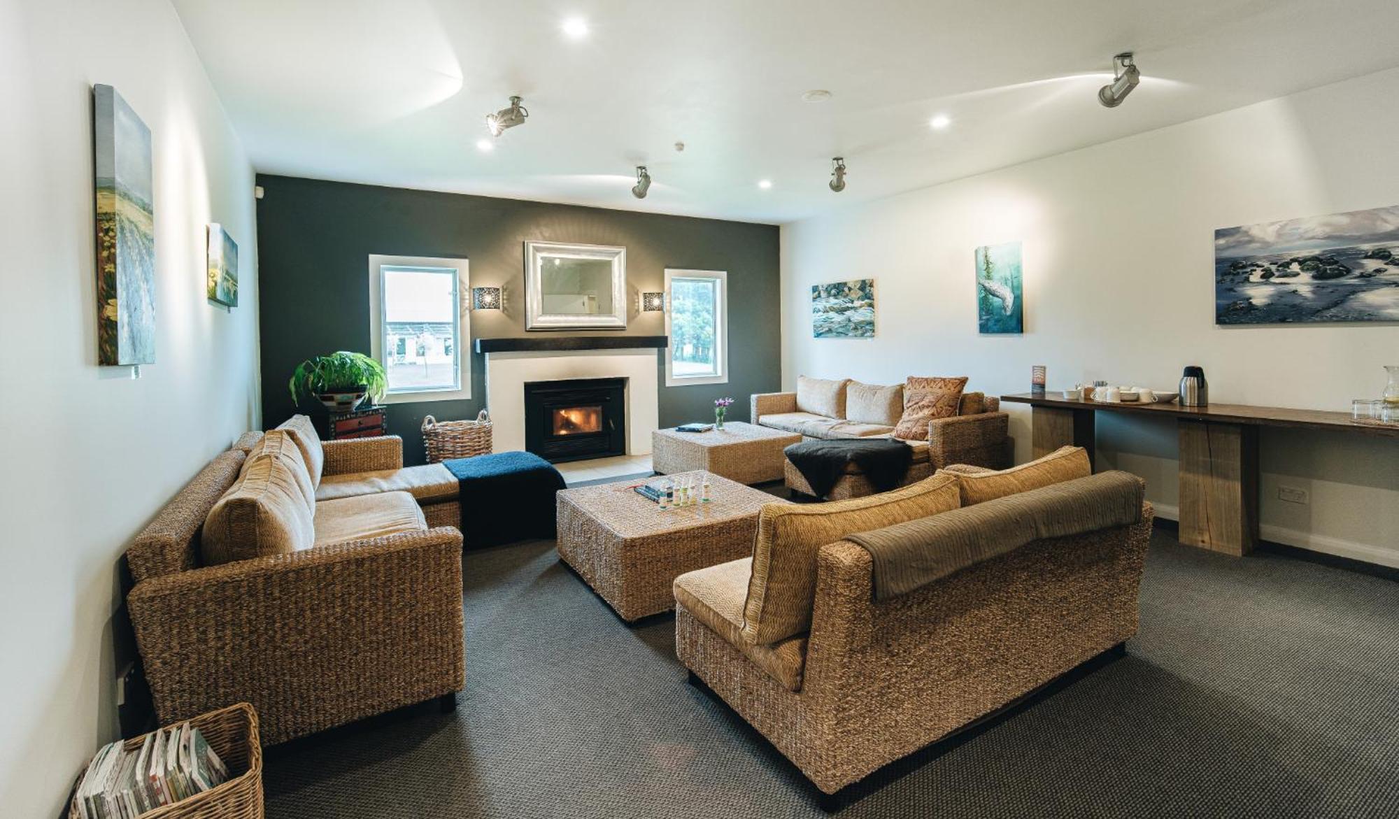 Brackenridge Country Retreat & Spa Martinborough Exterior photo