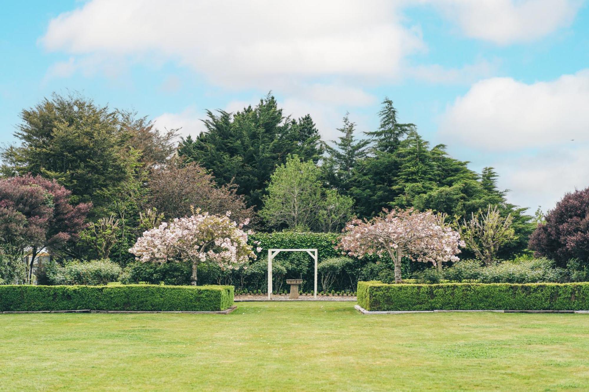 Brackenridge Country Retreat & Spa Martinborough Exterior photo
