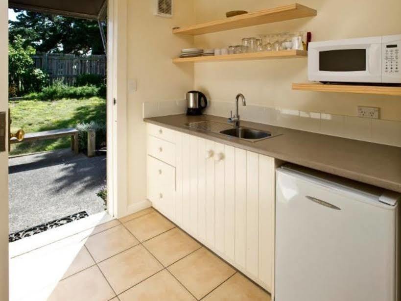 Brackenridge Country Retreat & Spa Martinborough Exterior photo